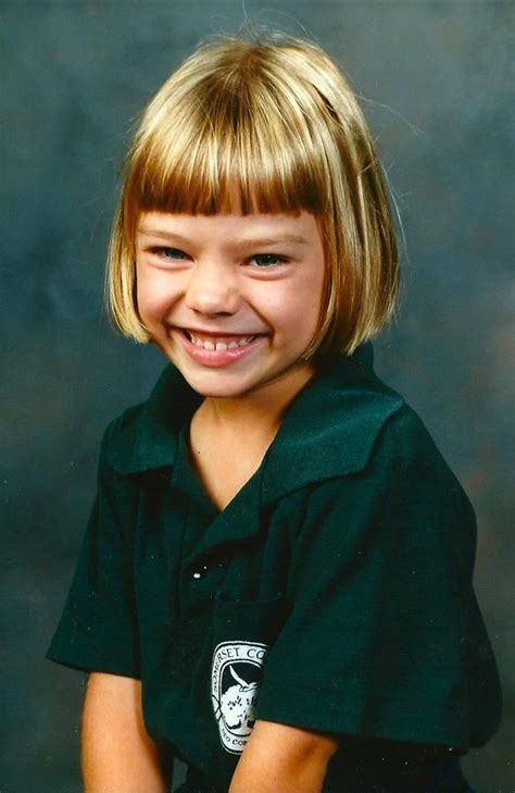 margot robbie childhood photos.